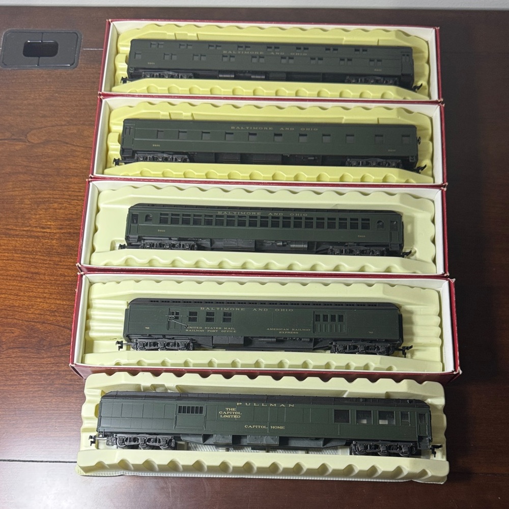 Rivarossi AHM Baltimore & Ohio HO Scale 5 Piece Passenger Car Set (New)